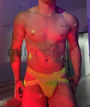 DISCRETO PARA COMPLACERTE MASAJISTA SEXI, ATLÉTICO Y GUAPO POR UNOS DÍAS - FOTO 7