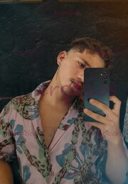 ...DISCRETO...COMPLACIENTE...DILIGENTE... - FOTO 1