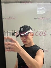JOVEN CURIOSO MASCULINO DE MENTE ABIERTA - FOTO 6