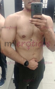 HOMBRE SEXY MADURO DE 33 AÑOS COMPLACIENTE - FOTO 1