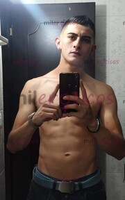 JOVEN MASCULINO, VARONIL, DOTADO, PULCRITÚD - FOTO 3