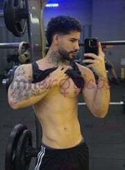 CHICO ATLÉTICO EXCLUSIVO DISPUESTO A COMPLACERTE - FOTO 8