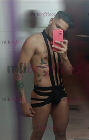 FLACO TATUADO DISPUESTO A COMPLACERTE CON SITIO - FOTO 5