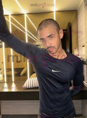 SUPER DOTADO DE HERRAMIENTA Y GUAPO REAL - FOTO 1