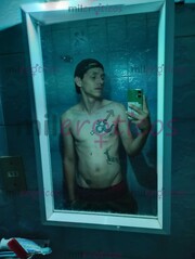 UN HOMBRE CURIOSO,VANIDOSO Y UN TANTO JARIOSO CON EL ELEMENTO ESENCIAL. - FOTO 1