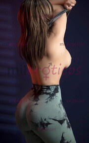 HERMOSA DAMA COMPLACIENTE VOLUPTUOSA CON CARA LINDA - FOTO 10