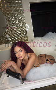 SOY EMMA UNA MUJER ATRACTIVA NATURAL DELGADA CABELLO NEGRO RISADO - FOTO 4