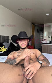 VICTOR EVANZ ,CHICO FIT CON GANAS DE EXPERIMENTAR SU SEXUALIDAD - FOTO 3