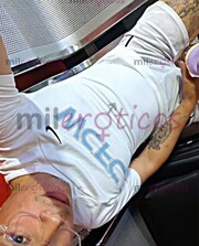 POLO UNIVERSITARIO DOTADO, MUY CALIENTE Y COMPLACIENTE - FOTO 2