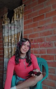 HOLA AMOR, Q GUSTO TENERTE EN MI PERFIL, & SOY DANIELA & UNA HERMOSA CHICA TRAS - FOTO 3