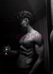 ATLETA DE ALTO RENDIMIENTO DISPUESTO A COMPLACERTE - FOTO 2