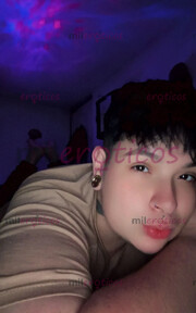 UNA BUENA COMPAÑÍA UN PAR DE CERVEZAS CHICA TOMBOY - FOTO 9