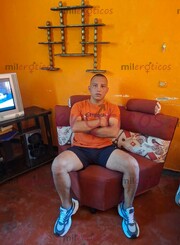 JOVEN SERIO DE PASO X TU CIUDAD LLEGO PARA COMPLACERTE VERGON 20 CM GRUESO - FOTO 3