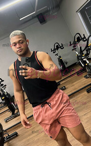 JOVEN SERIO DISPUESTO A DARTE BUENA COMPAÑÍA Y MÁS - FOTO 2