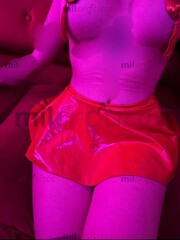 CHICA CALIENTE Y COMPLACIENTE HERMOSA DELGADA CHICHONA - FOTO 1