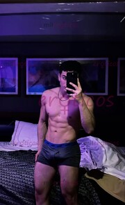 ACOMPAÑANTE MASCULINO SERIO, RESERVADO Y CON EXPERIENCIA DE ALTO NIVEL - FOTO 7