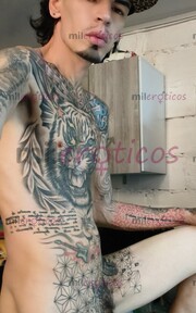 FLACO ACTIVO BLANCO TATUADO MORBOSO CON SITIO - FOTO 8