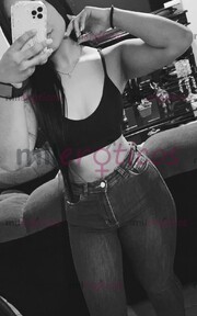 TU PEQUEÑITA VANESA ESTRECHITA CON UN CULITO MUY APRETADO - FOTO 10