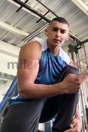 HOMBRE MUSCULOSO MARCADO Y JOVEN Y BIEN DOTADO ESCRÍBEME - FOTO 10