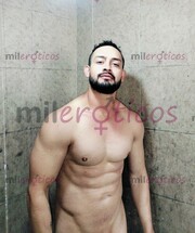 EXTRANJERO DISPUESTO A CUMPLIR TUS FETICHES - FOTO 10