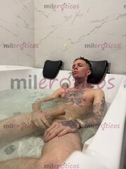 TATUADO VERGON COMPLACIENTE Y DISPUESTO A COMPLACERTE - FOTO 7