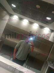 CHICO COMPLACIENTE Y LLENO DE ENERGÍA CON UNA POLLA DE 21CM - FOTO 1