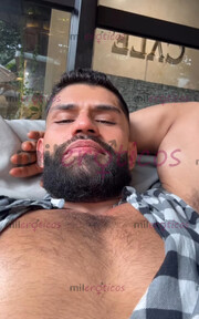 BISEXUAL MORENO DISCRETO, COMPLACIENTE & MORBOSO - FOTO 1