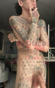 FLACO ACTIVO MORBOSO SERIO RESERVADO TATUADO - FOTO 3