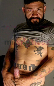 MACHO MADURO CON VERGA GRUESA Y DURA PARA HACERTE GEMIR - FOTO 4