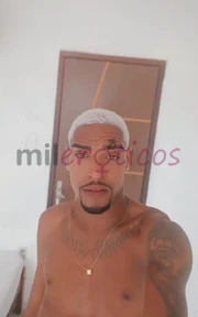 MORENO PUTO DOTADO SAFADO PUTÃO DAQUELE JEITÃO - FOTO 4