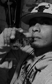 FLACO CON GANAS DE TENER SEXO SEGURO Y RICO - FOTO 2