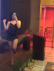 BELLA NENA CACHONDA Y SEXY MUY PERRITA EN LA CAMA TENGO LO QUE BUSCAS Y MÁS PAPI - FOTO 1