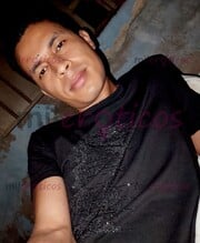 SENSUAL JOVEN MORENO COMPLACIENTE Y PICARON - FOTO 2