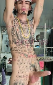 FLACO ACTIVO BLANCO TATUADO MORBOSO CON SITIO - FOTO 10
