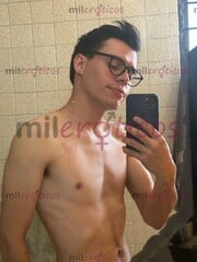 CHICO JOVEN Y DELGADO CON GANAS DE HACERTE VENIR MUY RICO - FOTO 4