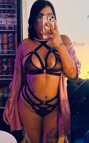 MORENA ARRECHA SENOS PARADOS TODA UNA DIABLA EN LA CAMA - FOTO 6