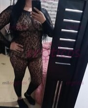 HERMOSA MILF PELINEGRA COMPLASIENTE MAMADORA CHICHONA - FOTO 6