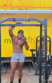 MORENO CUBANO MIDE 193 CM ACTIVO DE BUENA VERGA - FOTO 1