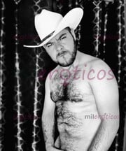 VATO MACHIN ACTIVO AL 100 PERO ESO NO QUITA UNA BUENA MAMADA DE CULO Y VERGA. - FOTO 2