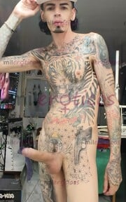 FLACO ACTIVO BLANCO TATUADO MORBOSO CON SITIO - FOTO 8