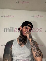 TATUADO CON VERGA GRANDE GIGOLÓ PROFESIONAL BILINGÜE (ESPAÑOL - FOTO 5