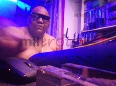 HOLA ME LLAMO CESAR SOY NEGRO ALTO Y ROBUSTO VERGON VAMOS A PASARLA RICO - FOTO 8