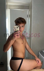 MAXIMILIANO PASIVO DE MACUL , 24 AÑOS, BAJITO Y DELGADO, 1,62 DE ALTURA Y 58 KG - FOTO 4
