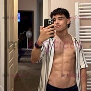HOMBRE CON PRESENCIA, ENERGÍA INTENSA Y CERO RODEOS PARA CONOCERNOS - FOTO 6
