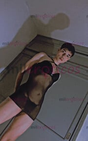 PRETTY FEMBOY RELAJADO CON INTENCIONES PELIGROSAS - FOTO 2