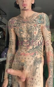 FLACO ACTIVO MORBOSO CON TATUAJES Y SITIO RESERVADO - FOTO 10