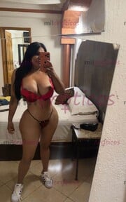 JUGUETONA TETONA LA MÁS PUTA EN EL CONTENIDO - FOTO 1