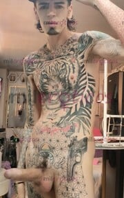 FLACO ACTIVO VERGON BLANCO TATUADO TALADRO ANDANTE - FOTO 8