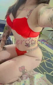 GÜERITA CON PIERNOTAS Y GRANDES NALGAS PARA TU SATISFACCIÓN - FOTO 3