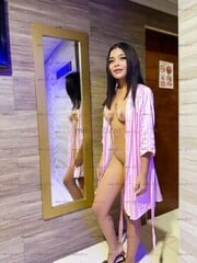 DISPONIBLE SALOMÉ SORPRENDENTE LO LI T A DE SENOS Y CURVAS DE ALTO IMPACTO - FOTO 1